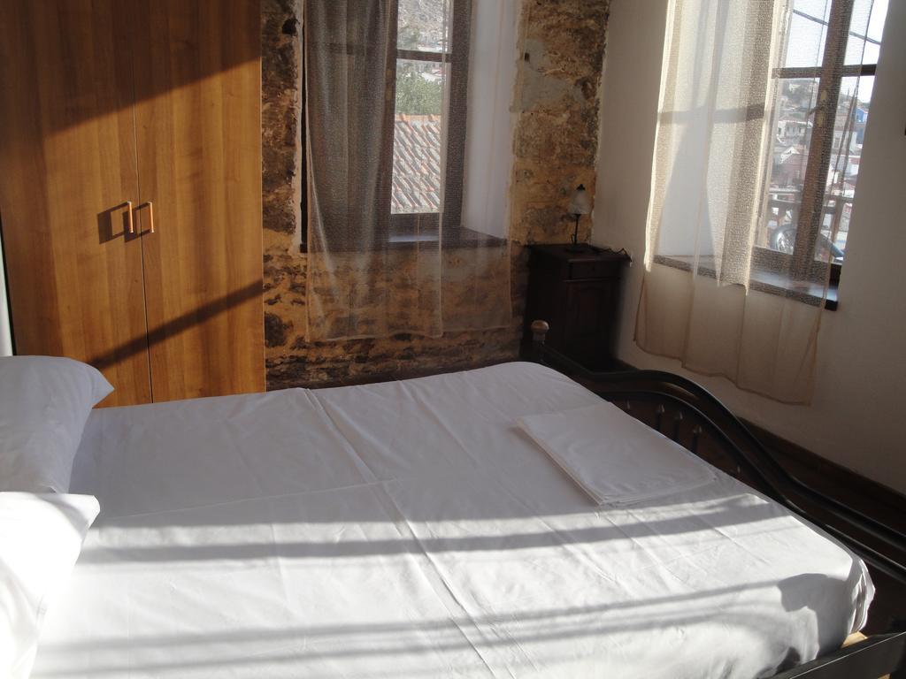Villa Chrysodimi Chalki Town Room photo